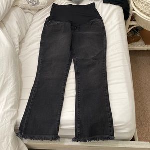 Pinkblush maternity jeans. Distressed hem, so cute! 💓